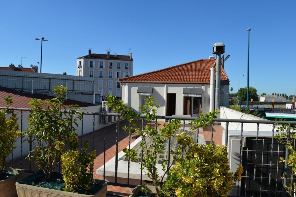 Le Cheval Noir Hotel Paris Pantin Kültér fotó