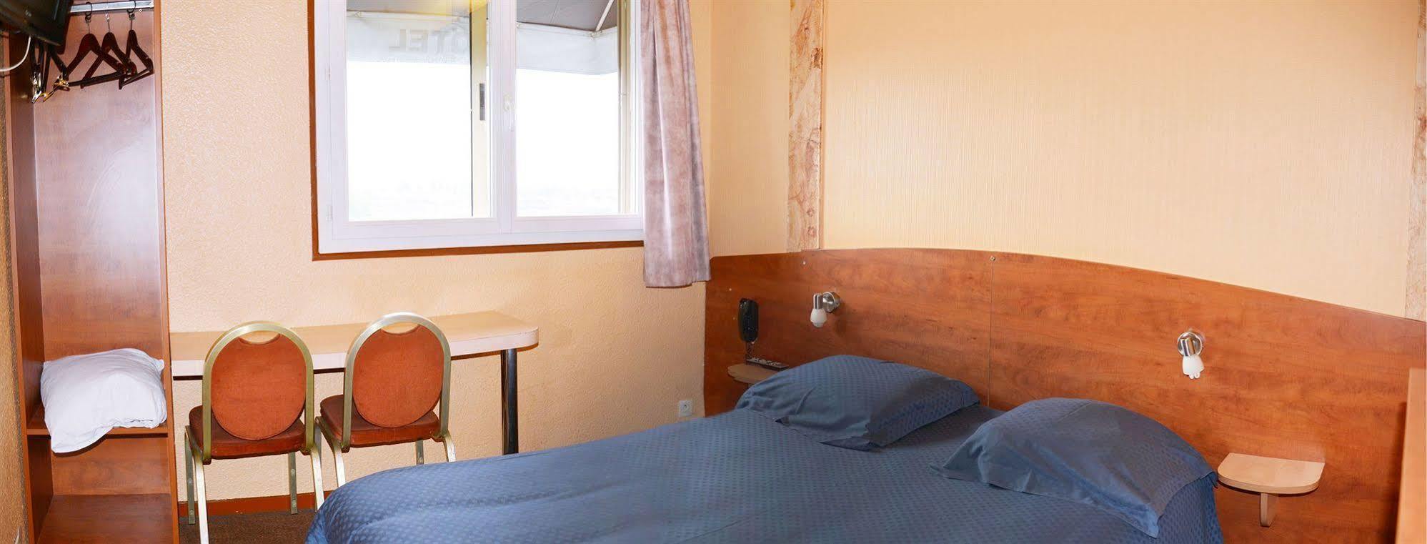 Le Cheval Noir Hotel Paris Pantin Kültér fotó